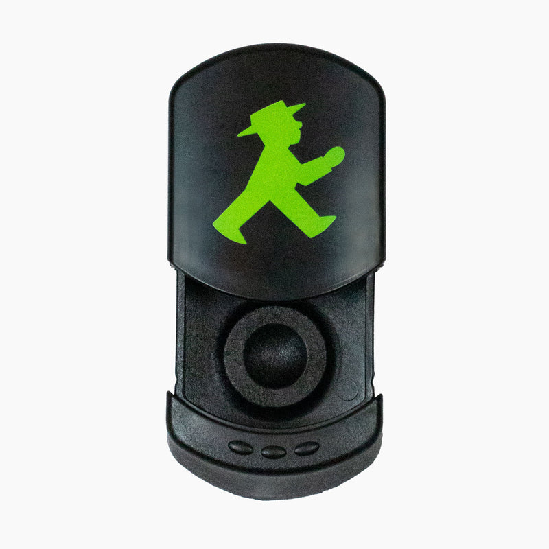 Ampelmann-SMOKEY-BOY-Taschen-Aschenbecher-Schwarz-Geher-75x50x21-mm