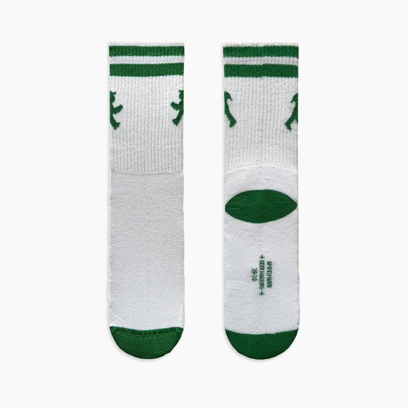 Weiße Unisex Tennis-Sport-Socken mit grünen Streifen und Ampelmann - Feinstrick & flache Kettelnaht