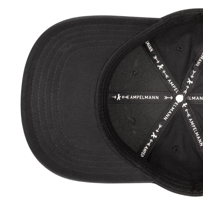 Schwarze Basecap mit aufgestickten Ampelmännchen in grün - one size - Stufenlos einstellbar, 100% Baumwolle