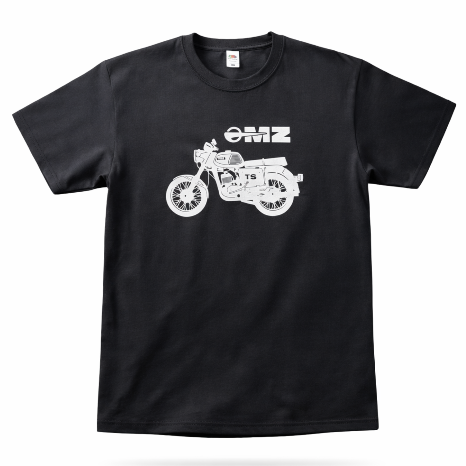 Schwarzes T-Shirt mit MZ TS 150 Modell aus 100% Baumwolle - klassischer Schnitt