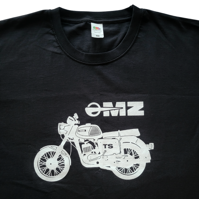 Schwarzes T-Shirt mit MZ TS 150 Modell aus 100% Baumwolle - klassischer Schnitt