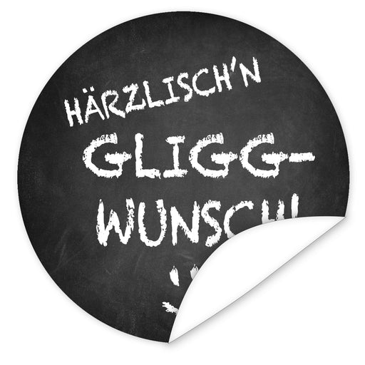 Aufkleber-Haerrzlischn-Gliggwunsch-Design-Tafel-mit-Kreideschrift