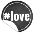 Aufkleber-Love-weisse-Schrift-auf-schwarzem-Tafelboard