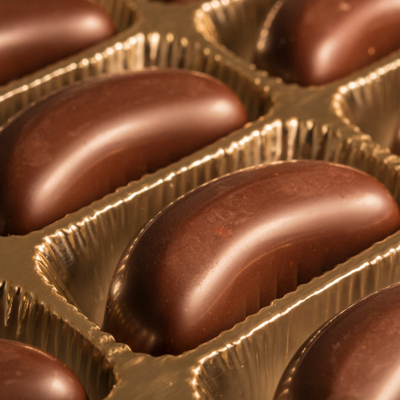 Delitzscher Weinbrandbohnen von Böhme – Edelpralinen in Zartbitterschokolade mit 39% Weinbrandfüllung, 150g
