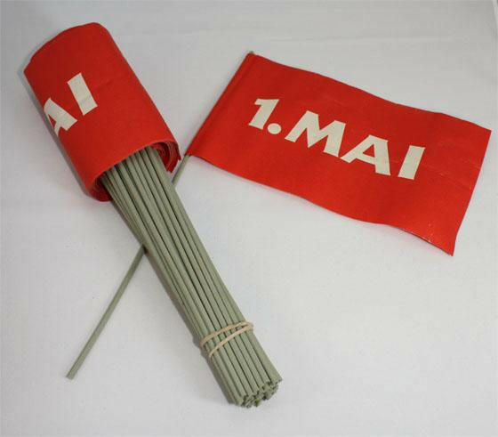 50 Stück Original Papierfähnchen - 1.Mai