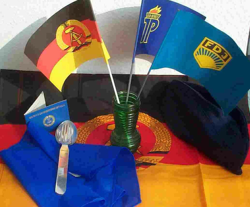 DDR-Papier-Faehnchen 3-er Set