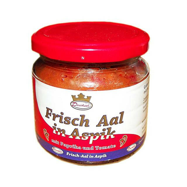 Frischer Aal in Aspik mit Paprika und Tomaten