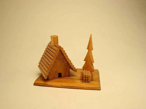 Original DDR Räucherhäuschen mit Baum