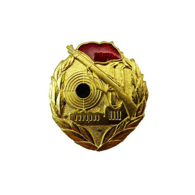 Schiessabzeichen der DDR Kampfgruppen in Gold
